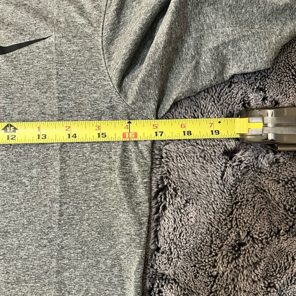 Women’s Nike Dri-Fit Long Sleeve Shirts Lot of 2 Size S, NWT - Picture 6 of 6